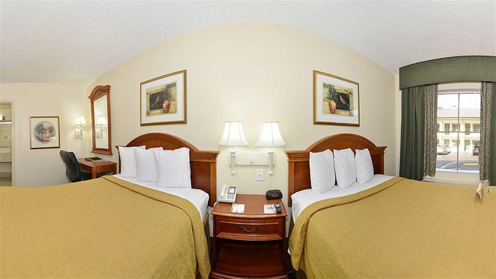 Quality Inn & Suites Biltmore East Asheville Exterior foto